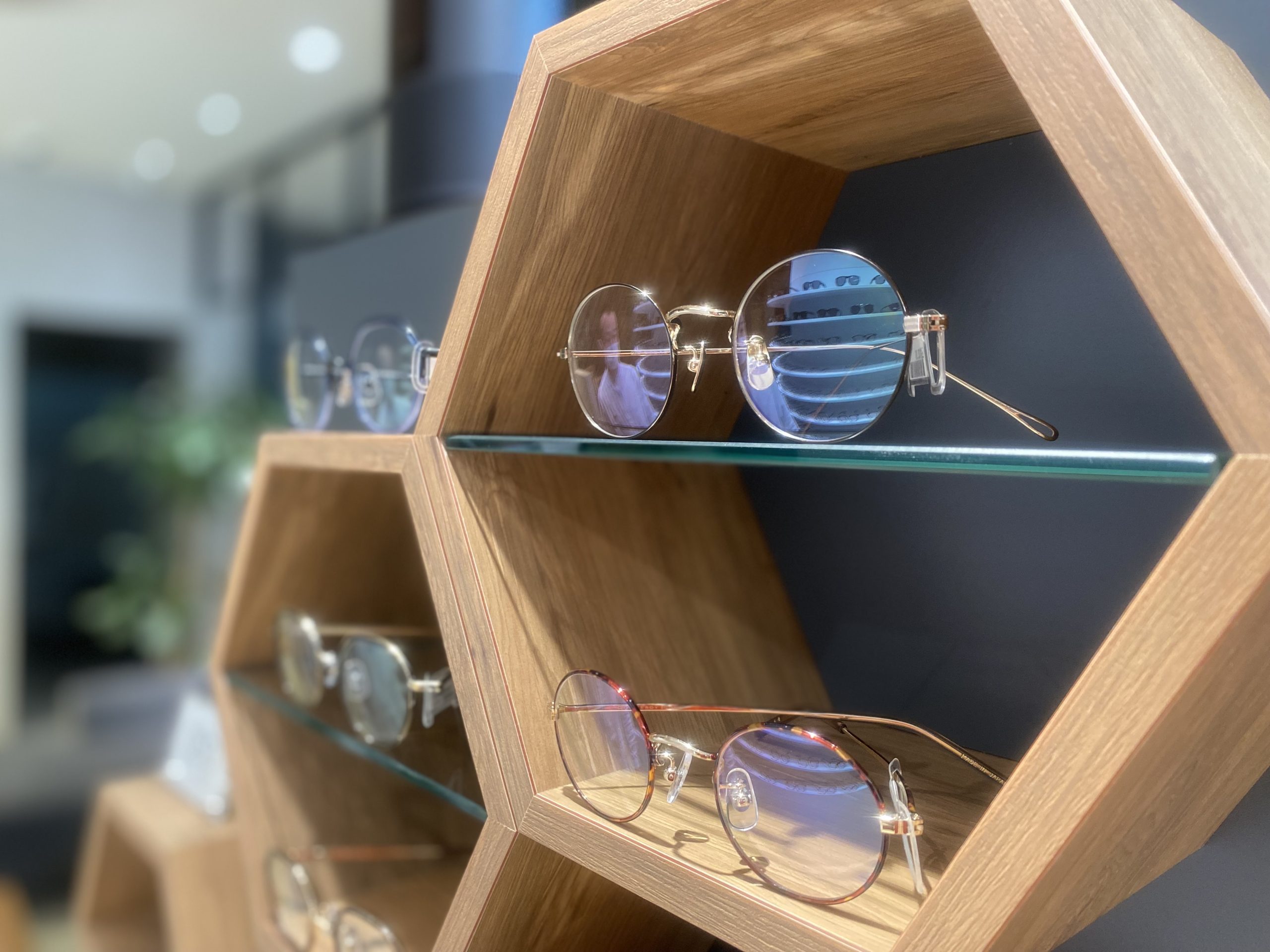 国産メガネ10選 | 千里堂が取り扱う素晴らしいブランドたちを紹介します。