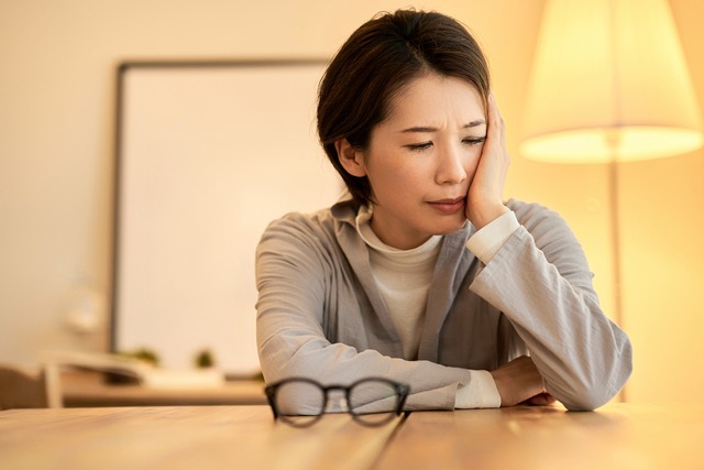 遠近両用メガネに慣れないのはなぜ？失敗する原因と「疲れ知らず」で使える解決策